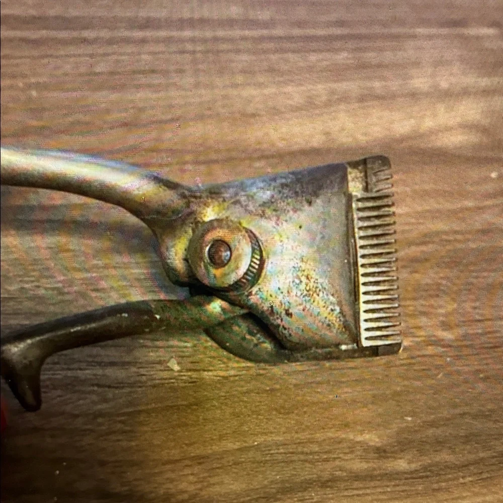 Vintage Manual Hair Clipper Metal Finish Vintage 1940 Barber - Picture 5 of 7